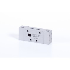 5/3-as pneumatikus vezérlésű szelep, G-széria, középáll. zárt - G1/8 